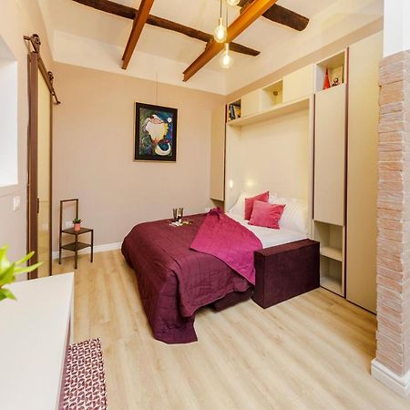 Vicky'S Luxury Guesthouse เนเปิลส์ ภายนอก รูปภาพ