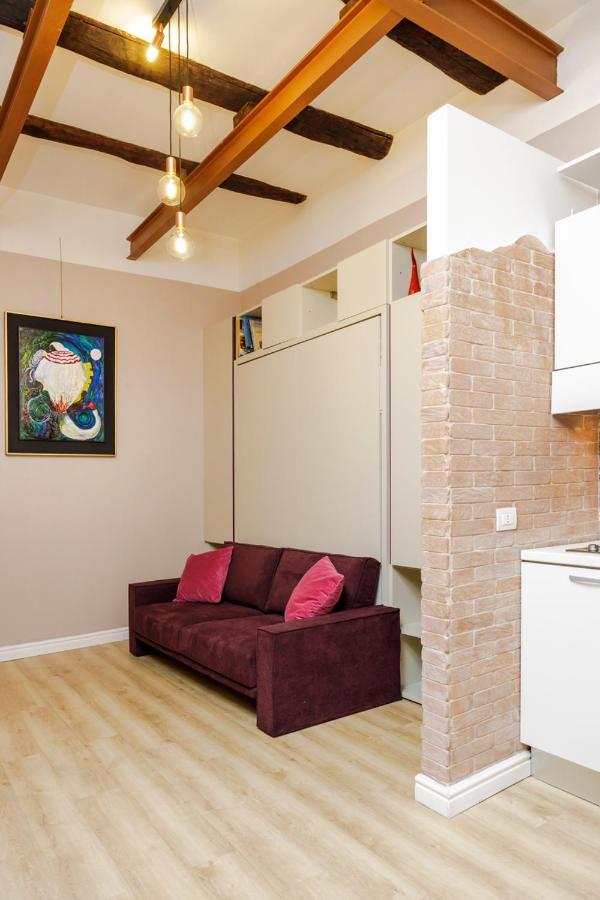 Vicky'S Luxury Guesthouse เนเปิลส์ ภายนอก รูปภาพ