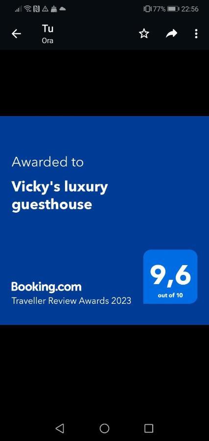 Vicky'S Luxury Guesthouse เนเปิลส์ ภายนอก รูปภาพ